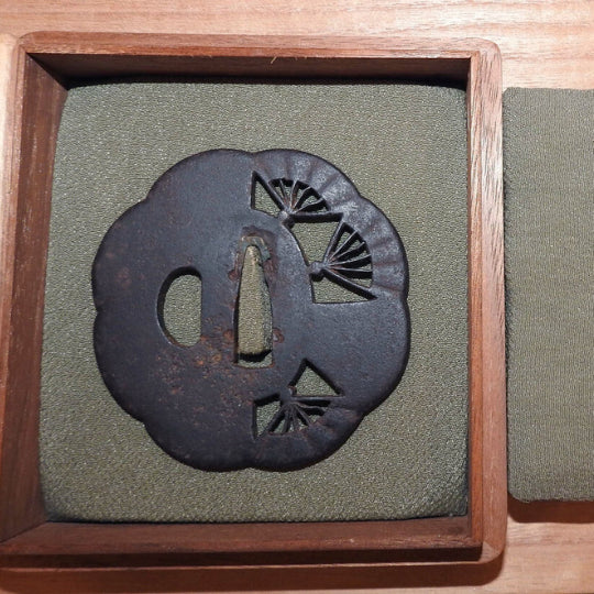 Tsuba, Eisen, Wakizashi - Strebel