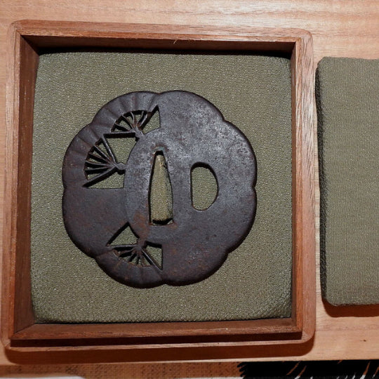Tsuba, Eisen, Wakizashi - Strebel